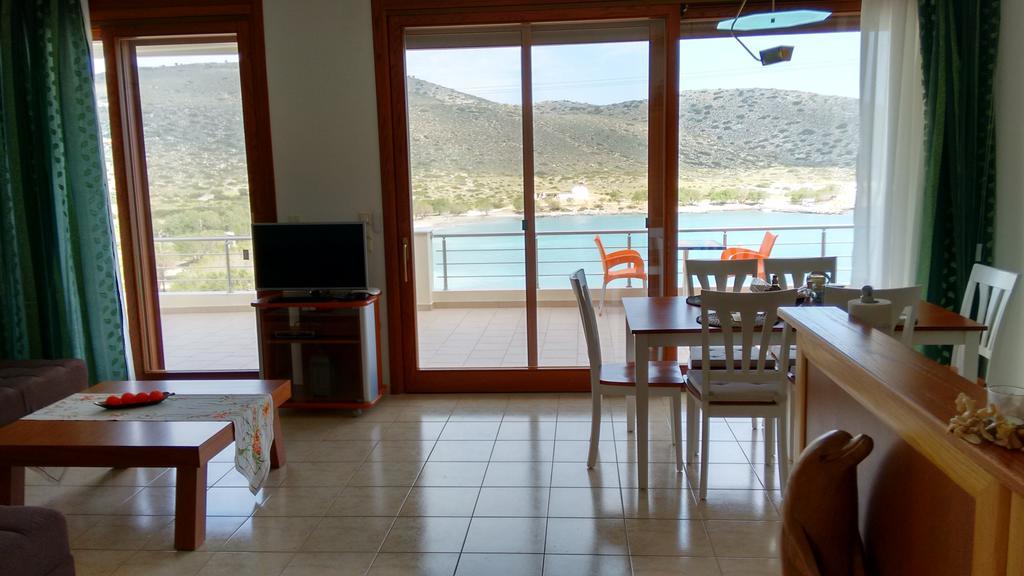 Tholos Bay Suites Kavúszi Szoba fotó